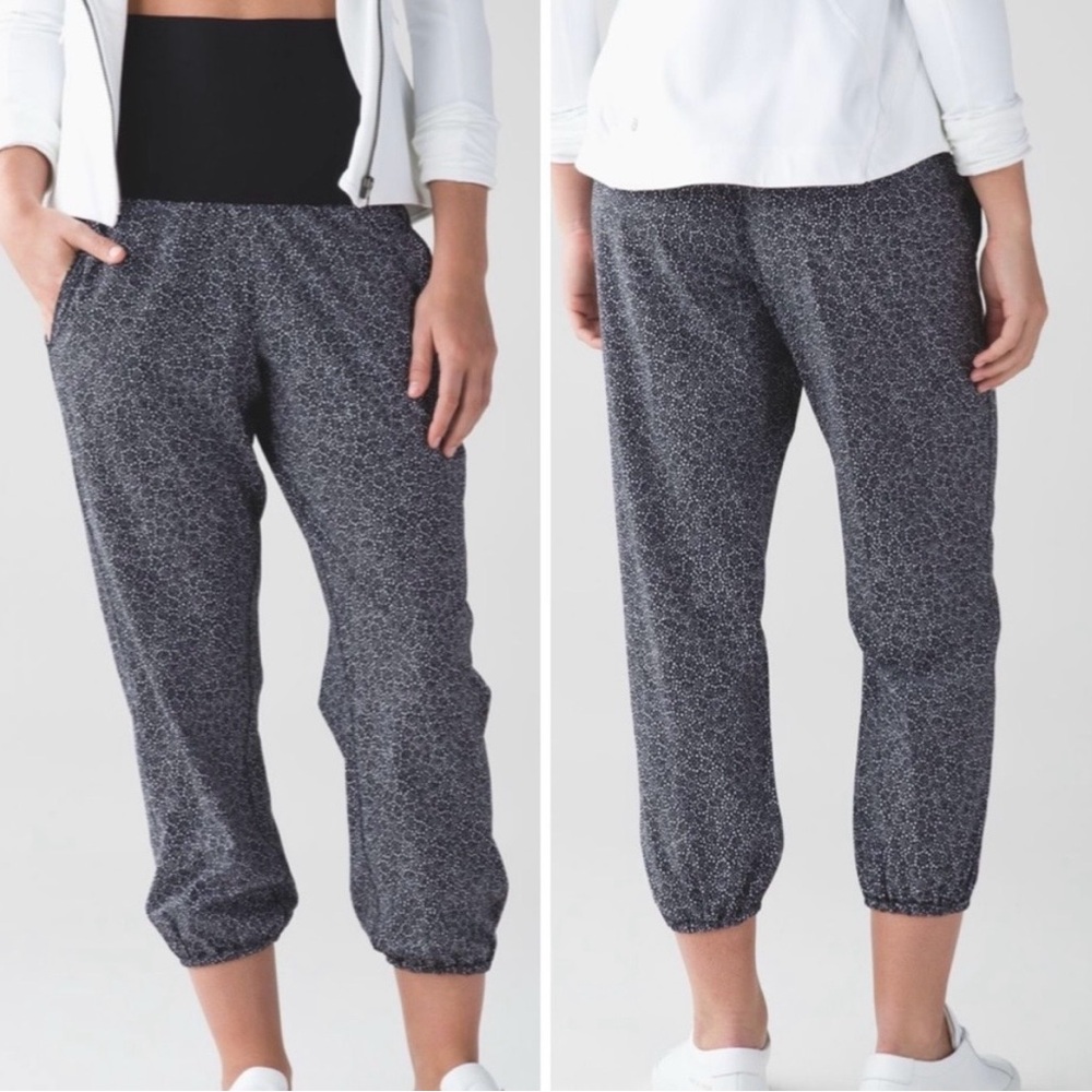 Lululemon Om Pant Freckle Flower Black White Women’s 8